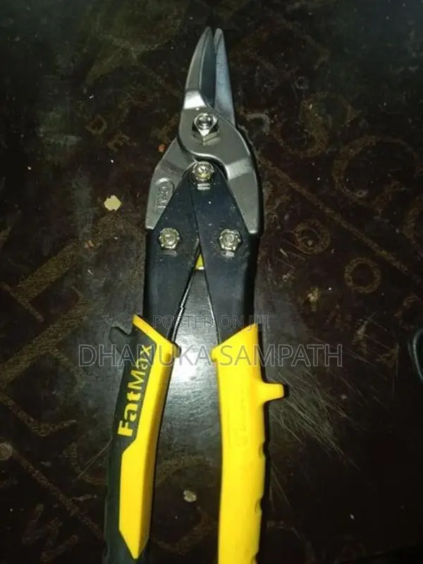 ඇලුමිනියම් කපන කියත් තලයක්