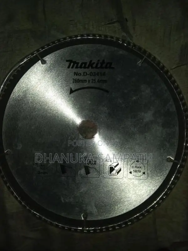 ඇලුමිනියම් කපන කියත් තලයක්