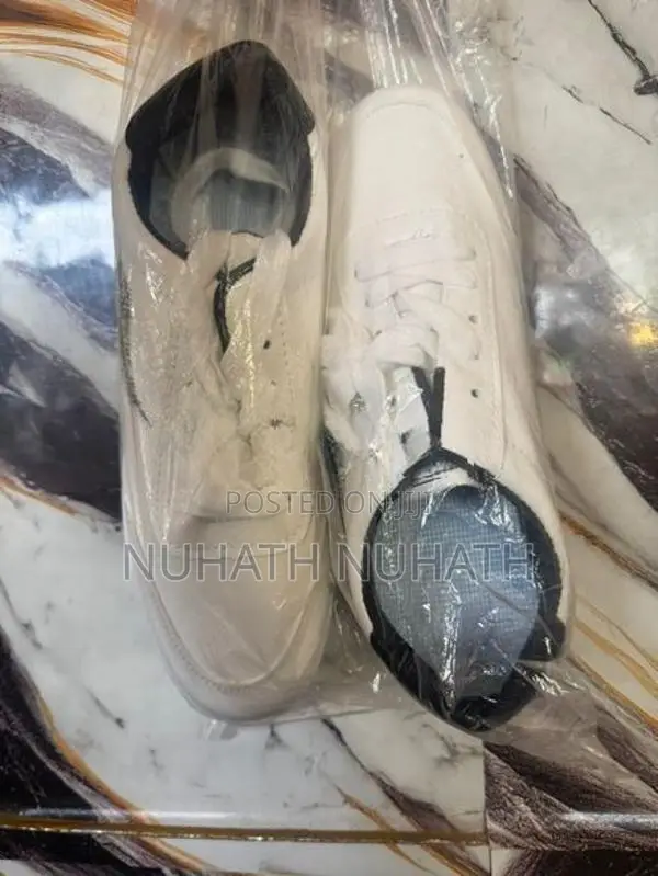 Sneakers Shoe