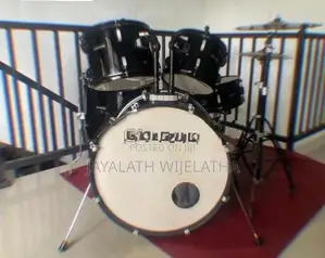 Acoustic Drum Set