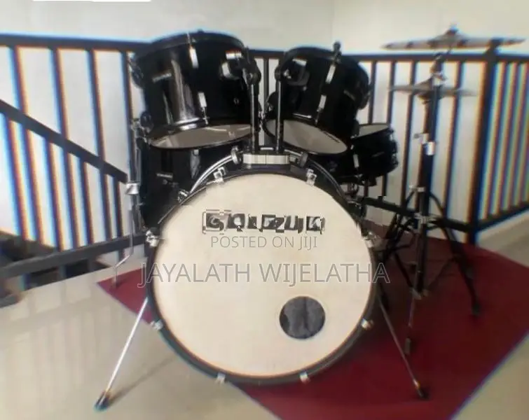 Acoustic Drum Set