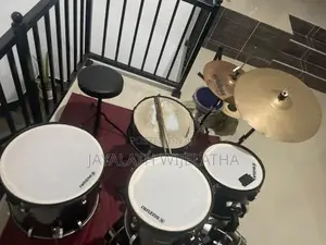 Acoustic Drum Set