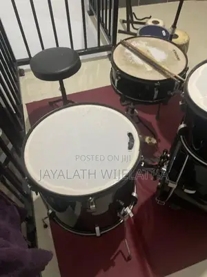 Acoustic Drum Set