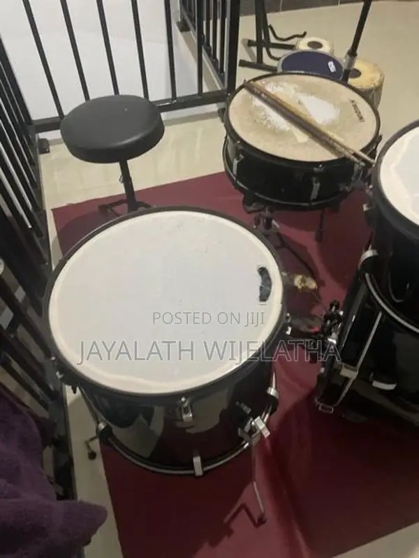 Acoustic Drum Set