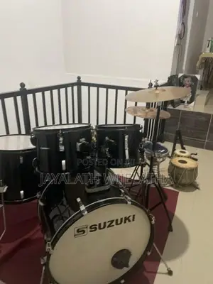 Acoustic Drum Set