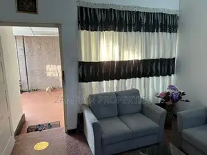 Land With Livable House For Sale in Mount Lavinia
