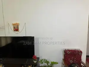 Land With Livable House For Sale in Mount Lavinia