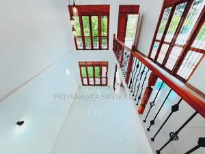 පර්චස් 15 ක සුකෝපබෝගී අලුත්ම තෙමහල් නිවස විකිනීමට - කැස්බෑව