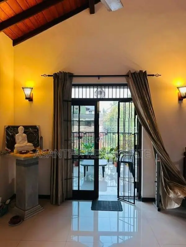02 Stores House for Sale Temple Road Maharagama