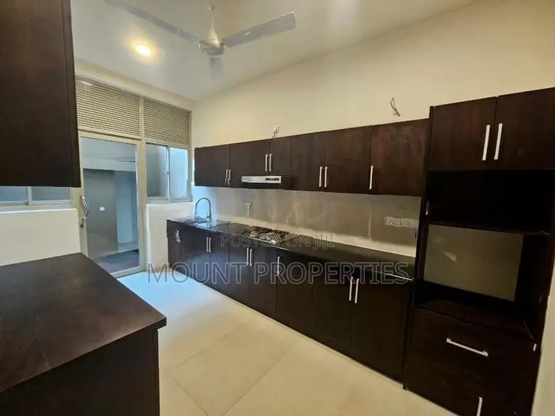2 Storey House for Sale Battaramulla Koswatta Junction