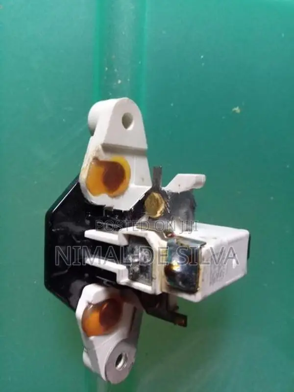 Benz W 124 123 Bosch Alternata bruch holder unit