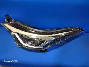 Toyota CHR 2019 Head Lamp