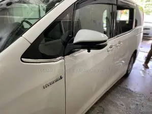 Noah Window Trim