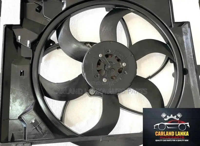 BMW X1 E84 XDRIVE (2011) - Radiator Fan