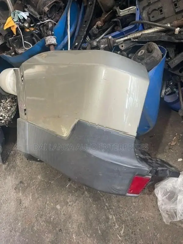 Mitsubishi Montero V98 Rear Bumper End