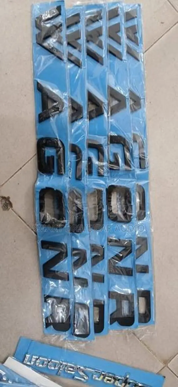 Wagon R Bonnet Logo