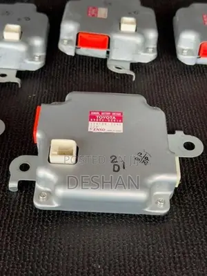 Toyota Aqua Hybrid Battery ecu (Voltage Sensor)