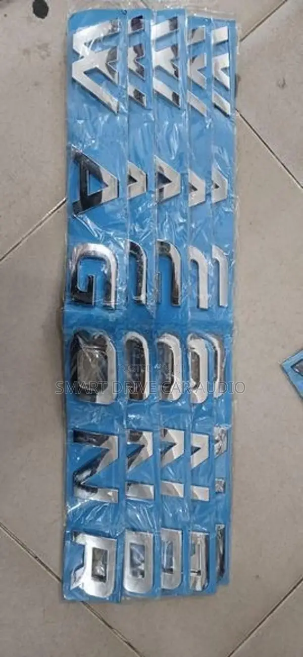 Wagon R Bonnet Logo