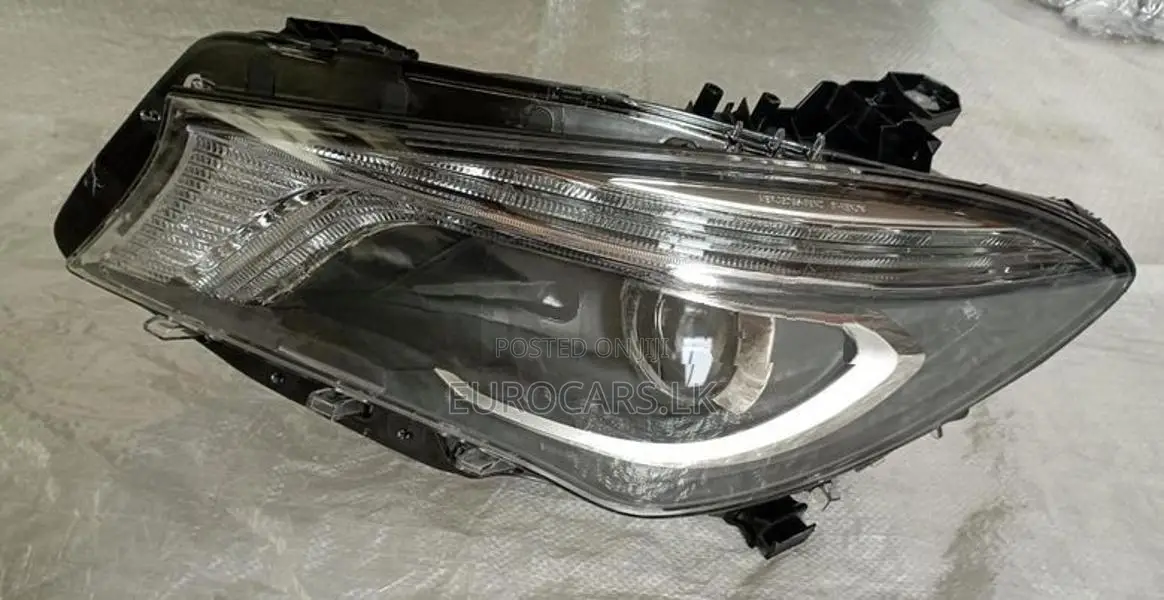 Mercedes Benz CLA Headlight