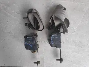 Nissan Vanet Seat Belt Set