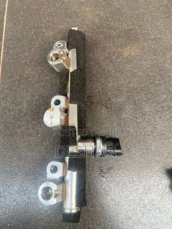Suzuki K10c Engine Fuel Pressure Sensor with Rail Injector