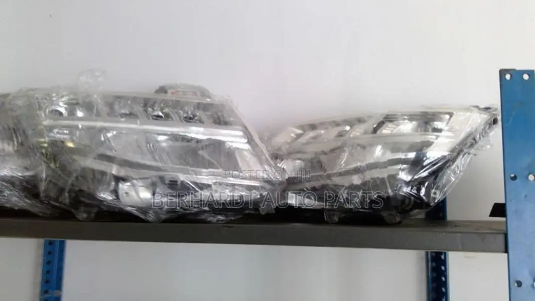 Toyota Roomy Headlight