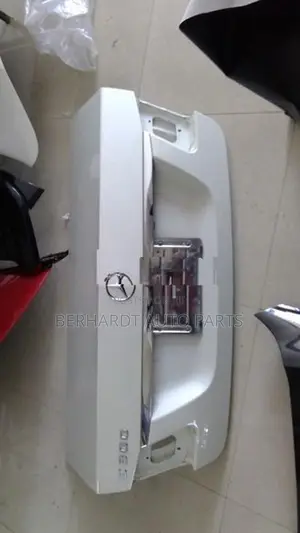 Mercedes Benz Dicky Door