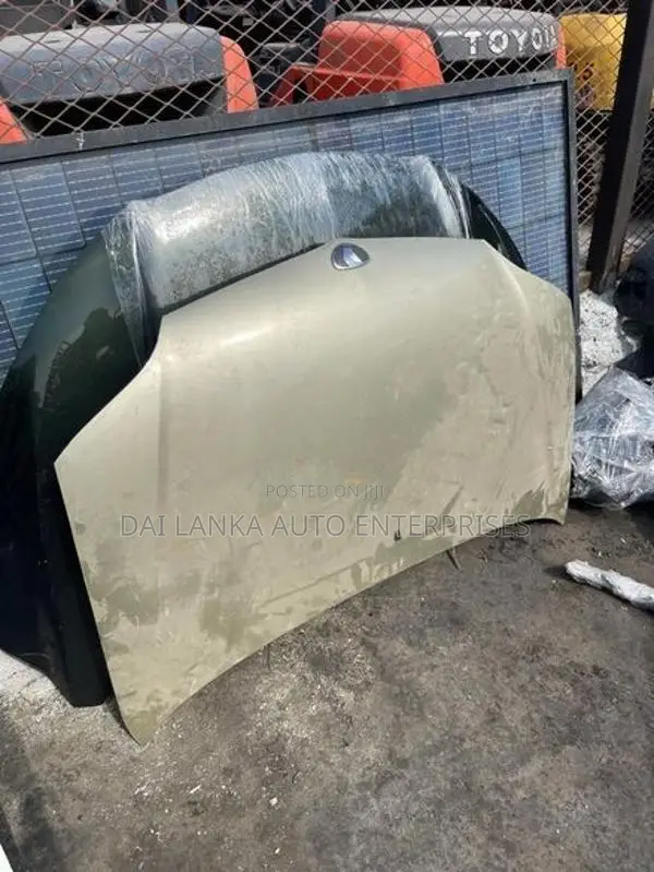 Toyota Platz Bonnet