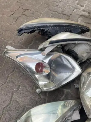 Toyota Prado 120 Headlight Set Recon