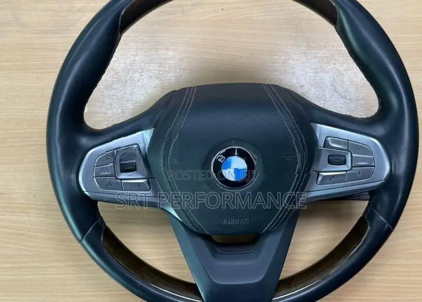 BMW G11/12 740Le steering wheel