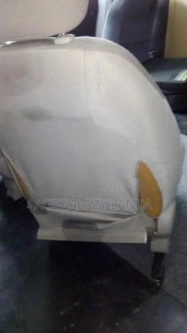 Toyota Echo seat set