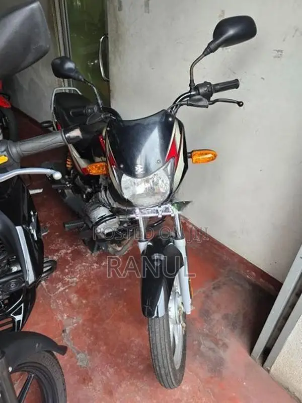 Bajaj CT100 2024