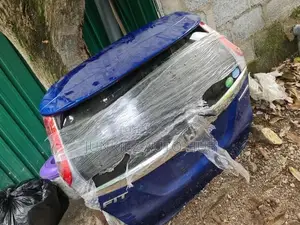 honda fit gp5 dicky door