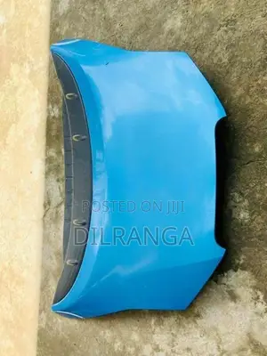 Nissan Leaf AZEO-Bonnet