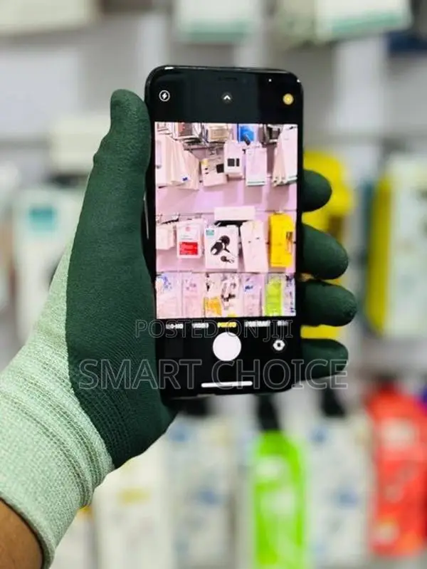 Apple iPhone XS 256GB | (Used)
