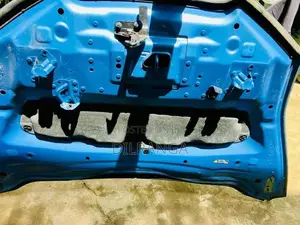 Nissan Leaf AZEO-Bonnet
