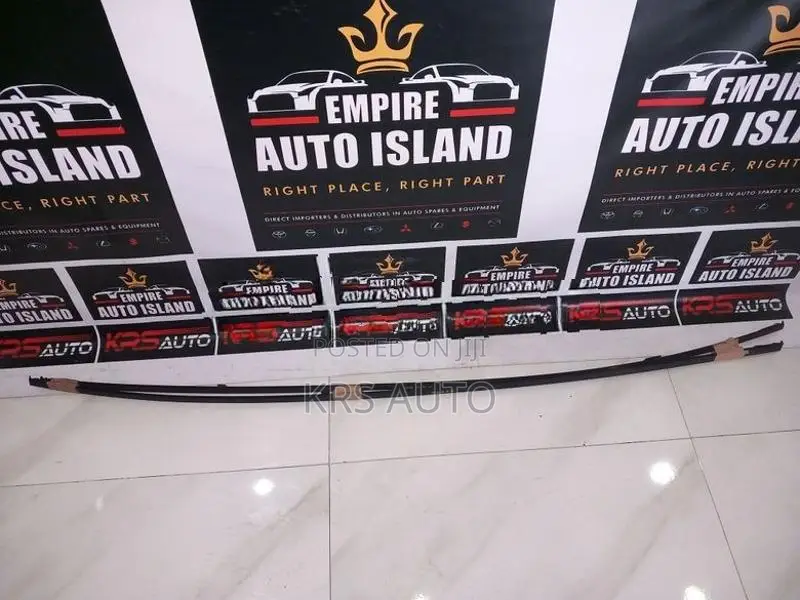 Mazda Demio DE3FS Roof Beading