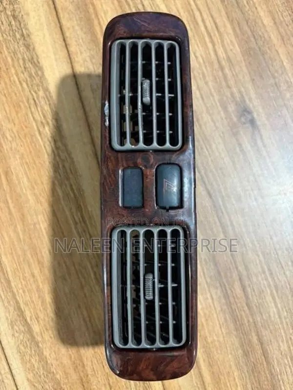 Toyota 110 Crystal Teak Center AC Vent