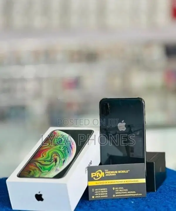 Apple iPhone XS 64GB (Used)