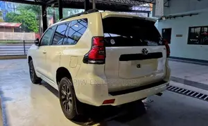 Toyota Land Cruiser Prado Trj150 Black Edition 2023