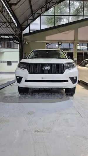 Toyota Land Cruiser Prado Trj150 Black Edition 2023