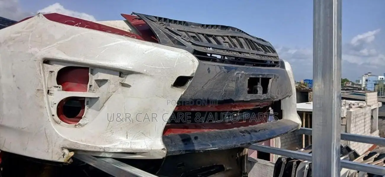 Toyota prius gs front buffer