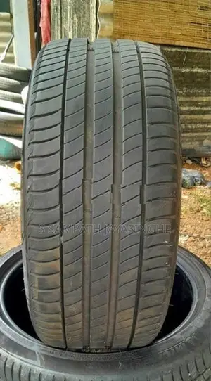 245/40/19 Tyre Set