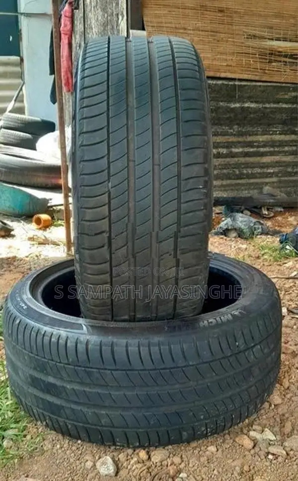 245/40/19 Tyre Set