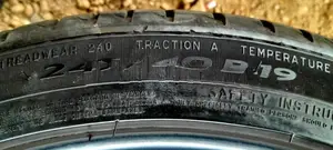 245/40/19 Tyre Set