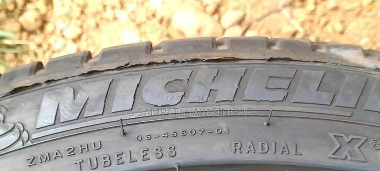 245/40/19 Tyre Set