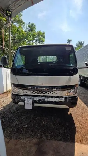 Mitsubishi Fuso canter 2023
