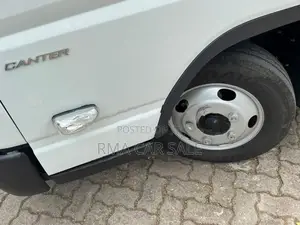 Mitsubishi Fuso canter 2023