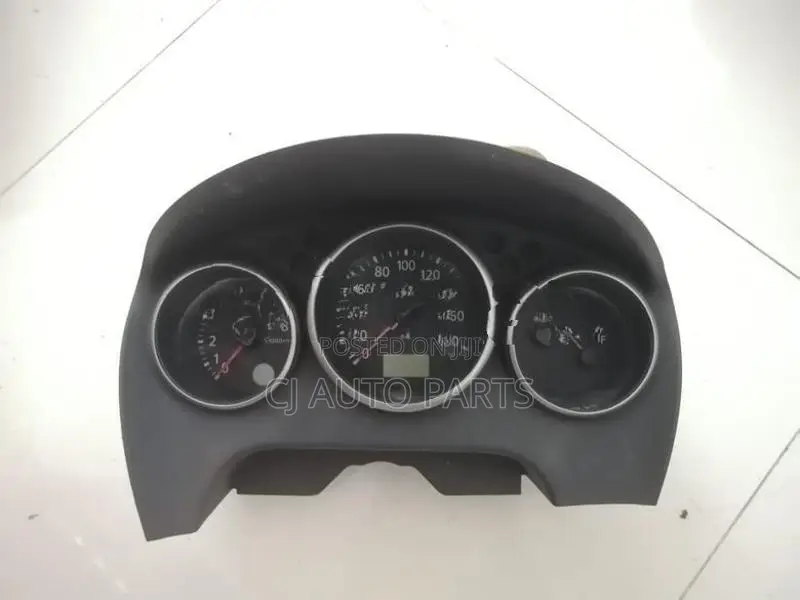 Nissan Wingroad Y11 Meter Cluster