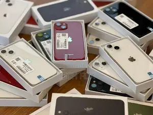 Apple iPhone 13 (Used)
